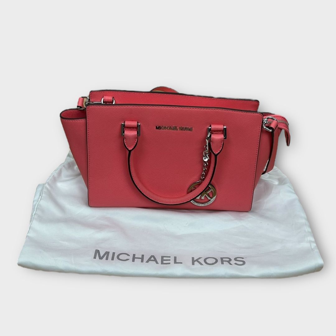 Michael Kors good selma bag