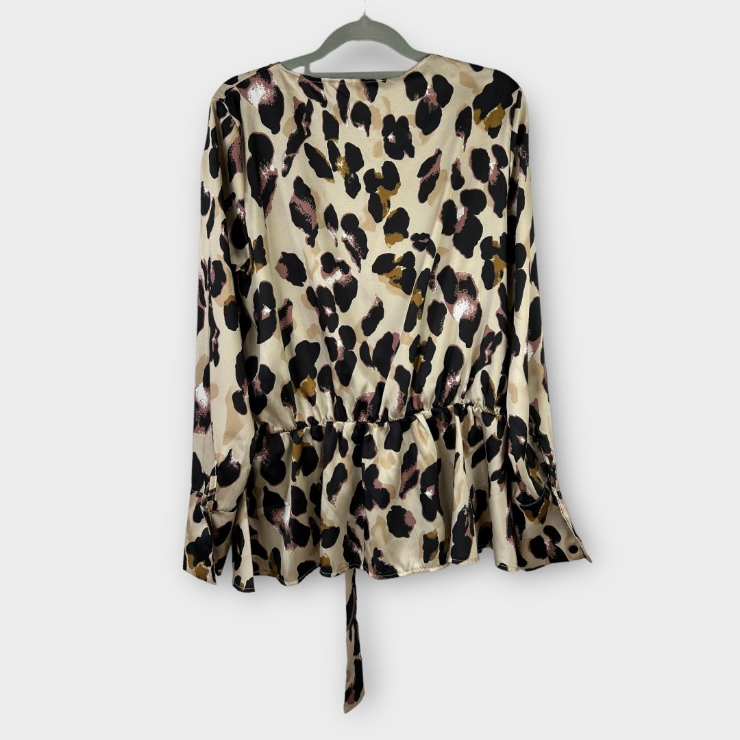 Boohoo Leopard Print Satin Drape Tie Front Top - 16